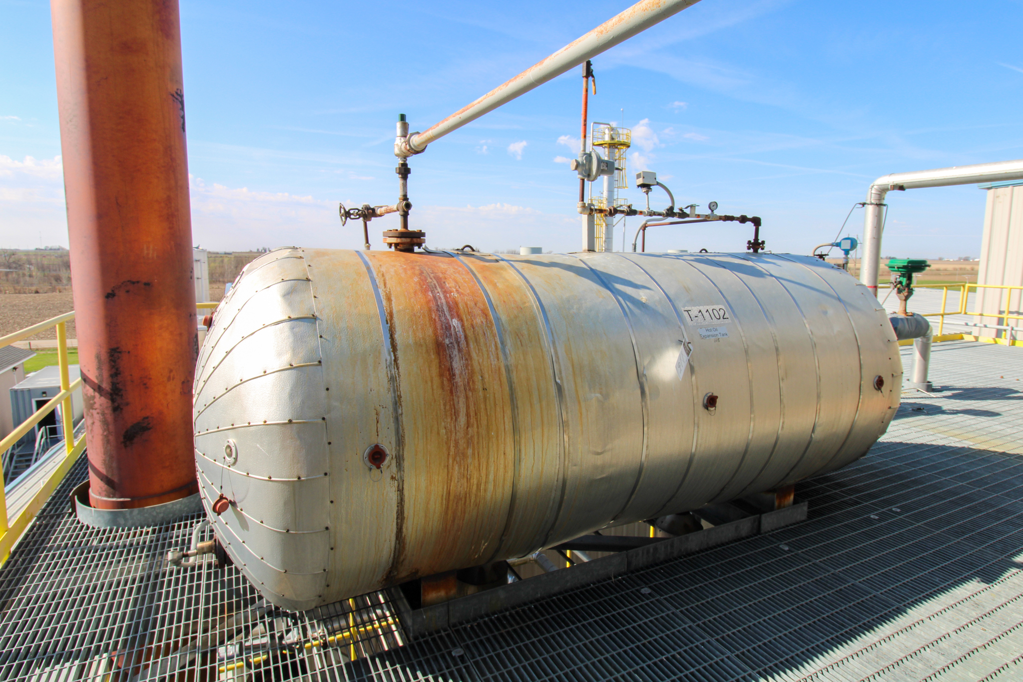 DISTILLATION AREA FOURTH LEVEL TANKS, PUMPS, HEAT EXCHANGERS, ETC. (115 - 25230-1)