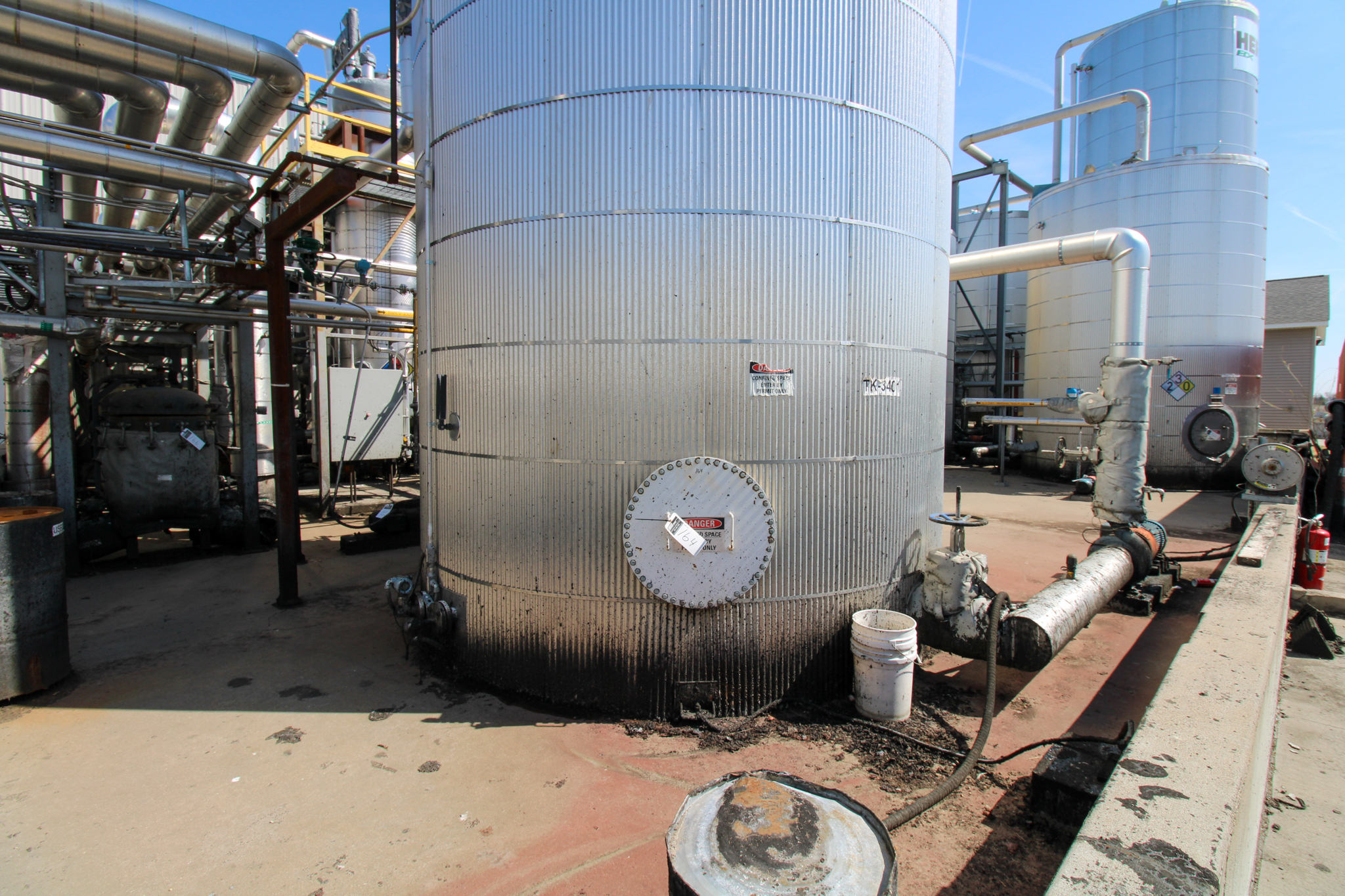 AE OIL SUPPLY TANK (164 - 25230-1)