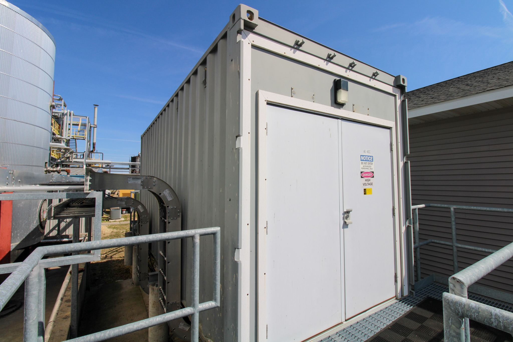 AE MOTOR CONTROL CENTER (177 - 25230-1)