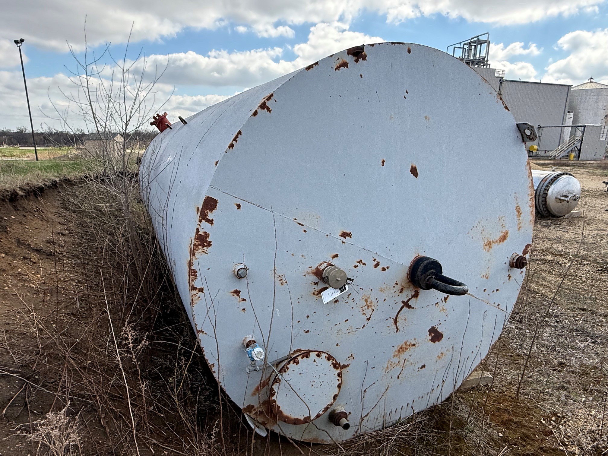 TANK (210 - 25230-1)