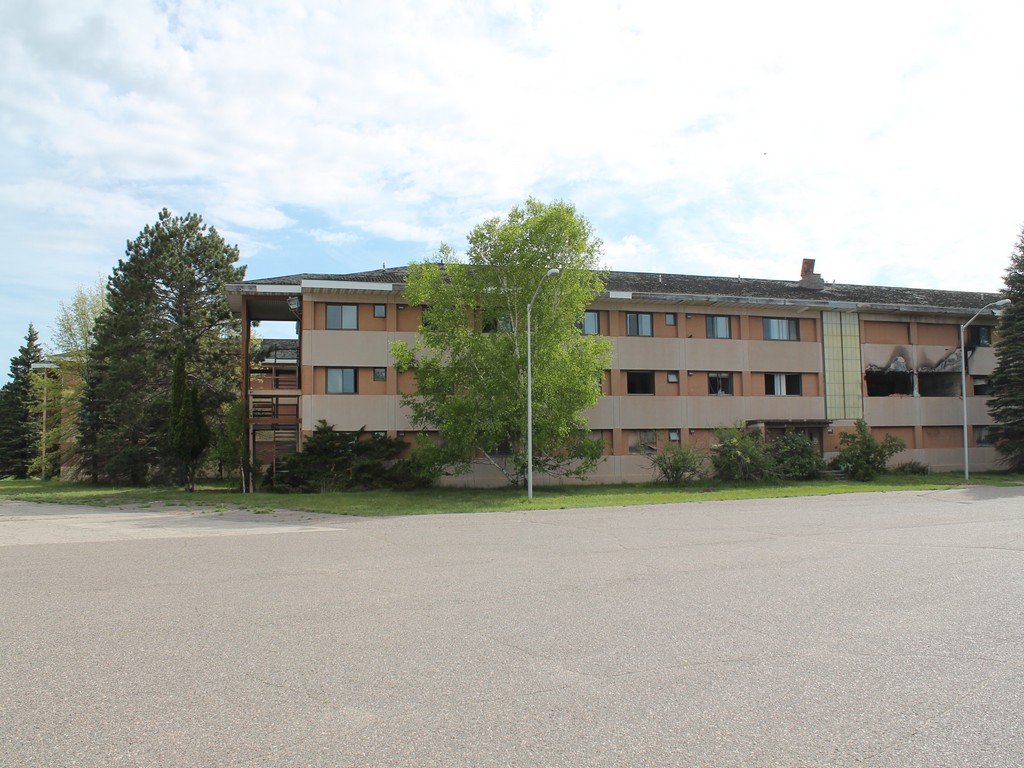 1747_0114.jpg