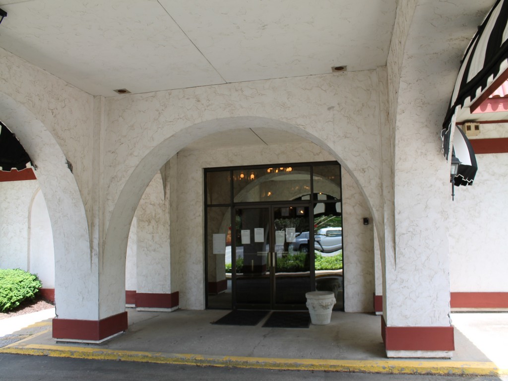 1766_0102.jpg